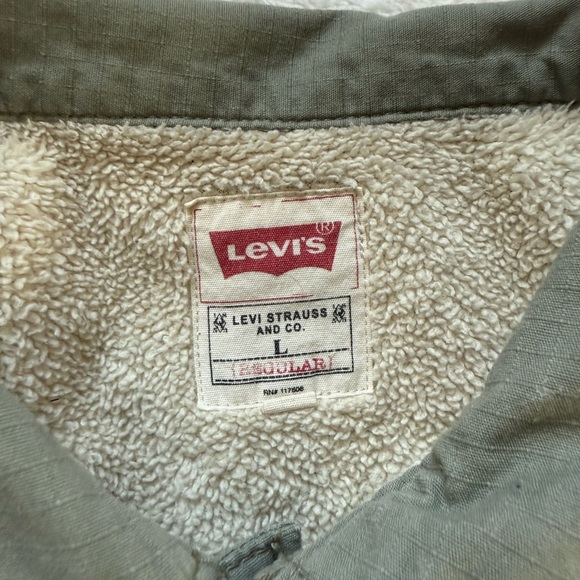 Levi's Shirt Jacket Mens Large Green Sherpa Lined Cotton Button Front Shacket - Picture 4 of 8